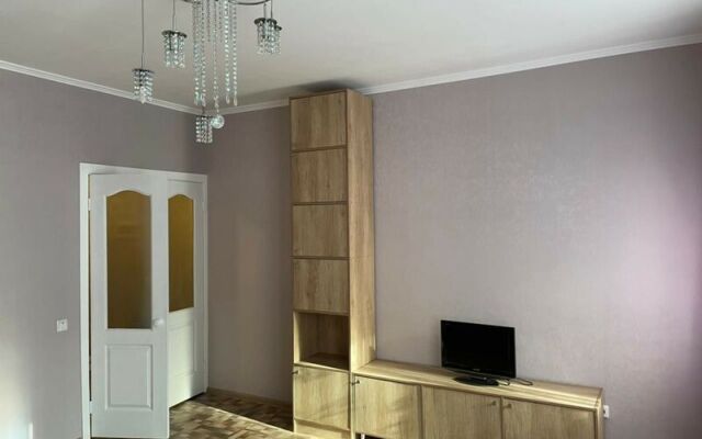 Apartments Kvartirov on str. Respubliki, bld. 37a