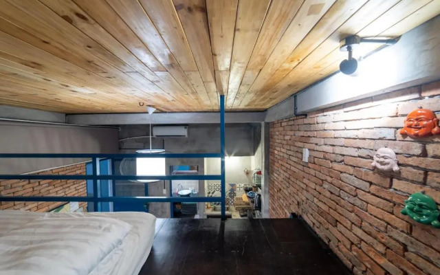 Stay&Chill - S.1: Ancient studio nearby Bui Vien