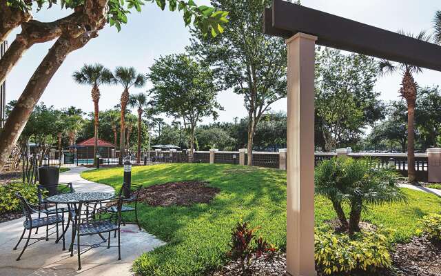 La Quinta Inn & Suites by Wyndham Orlando UCF