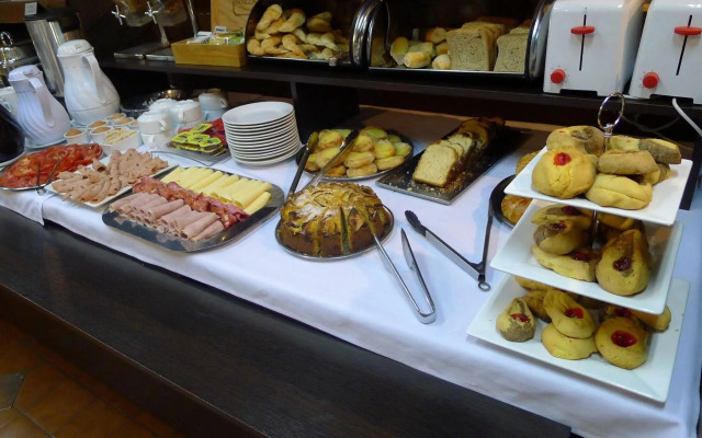 Alvear Hotel