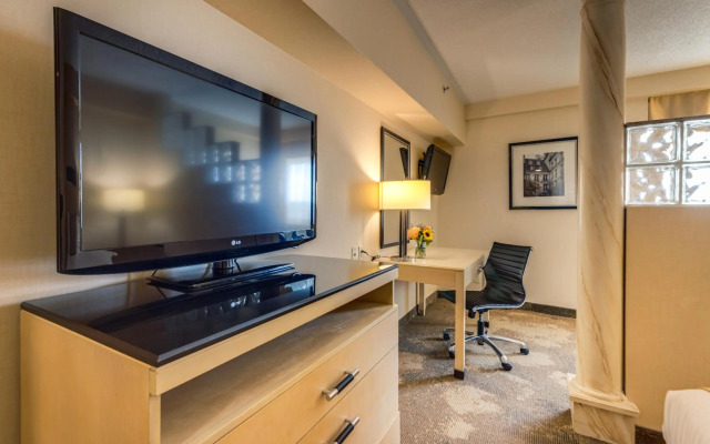 Monte Carlo Inn & Suites Downtown Markham