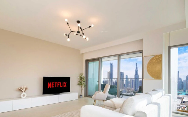 LUX The Burj Khalifa Downtown View Suite