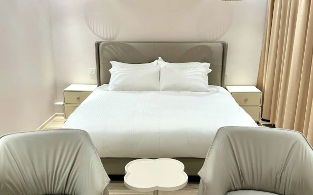 Mika Hotel