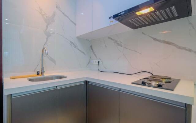 Elegant 1br at Brooklyn Apartment Near Alam Sutera