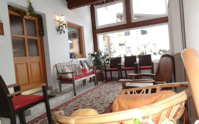 Spacious Holiday Home With Garden