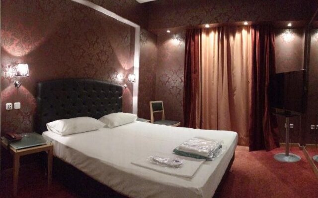 Kreoli Hotel