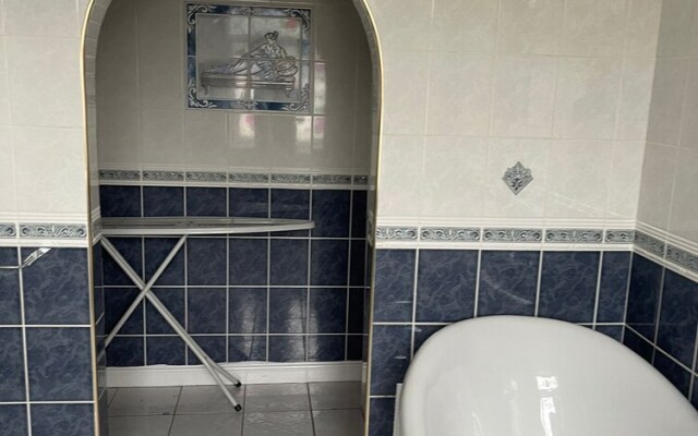 Beautiful 5 bed Farm Accommodation