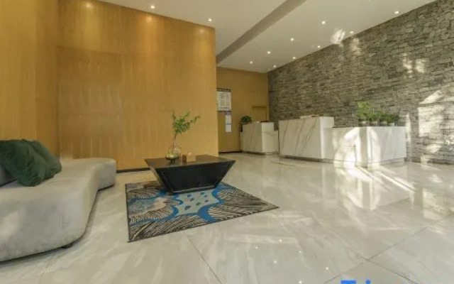 the L Hotel (Hongya Central Plaza Store)