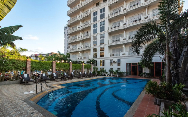 Aristocrat Residence & Hotel