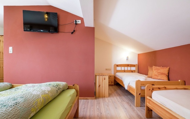 Apartment Leogang Near Ski Slopes