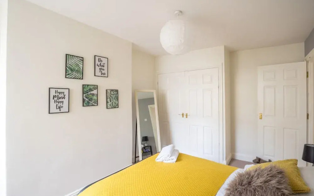 Ella Fitzgerald - Luxury 2 Bedroom Apt