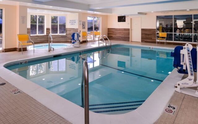 Fairfield Inn & Suites Louisville North