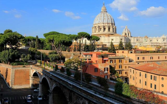 Saint Peter's Bright Apartment