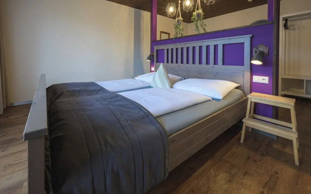 ROJ Rooms & Suites