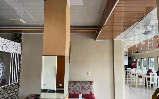 Capital O 93285 Residence Hotel Syariah