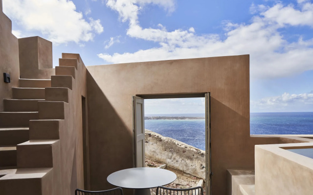 Old Castle Oia