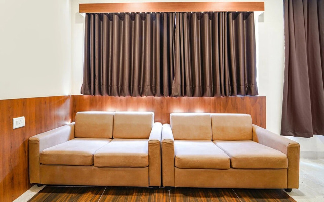 Fabhotel Stayz Inn Us Consulate