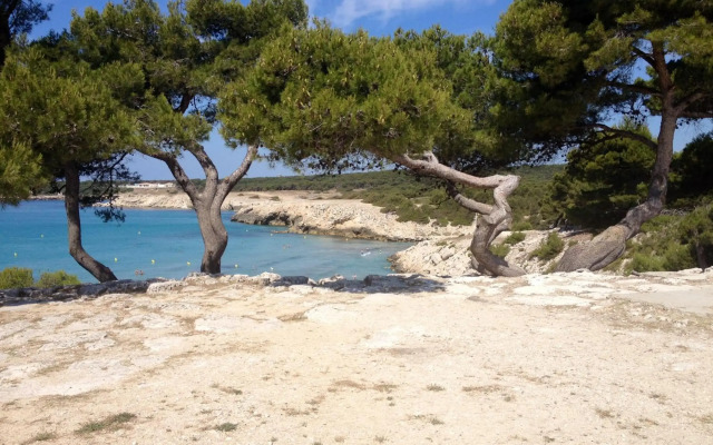 Kyriad Martigues Sud