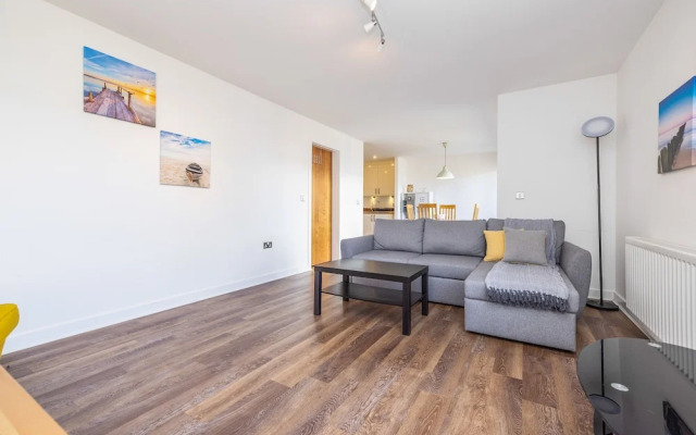 JOIVY Modern 2-Bedroom Flat Near Inverleith Park