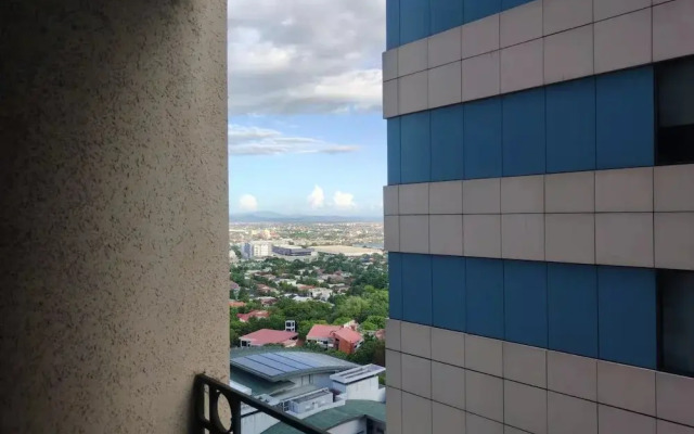 GOTOPHI at Renaissance 3000 BGC