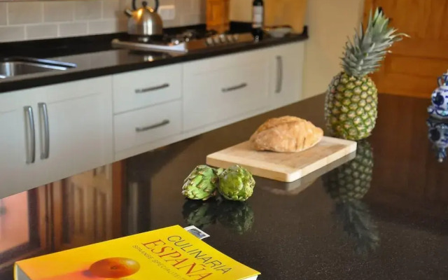 Beautiful 4-bed House in Campo de Ricote