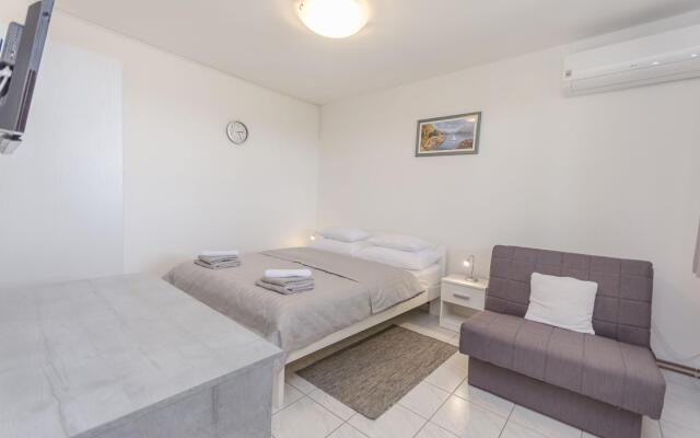 Apartments Maestral Suites