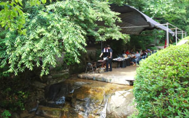Yongin Tree's Story Pension