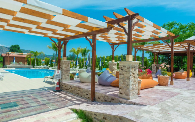 Azur Hotel