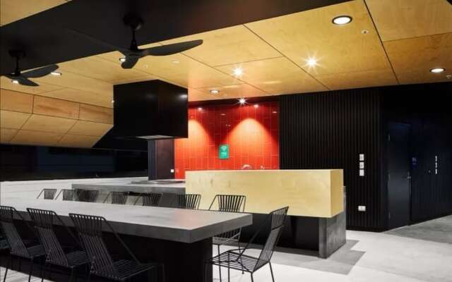 King Street Bowen Hills Apt By SLife
