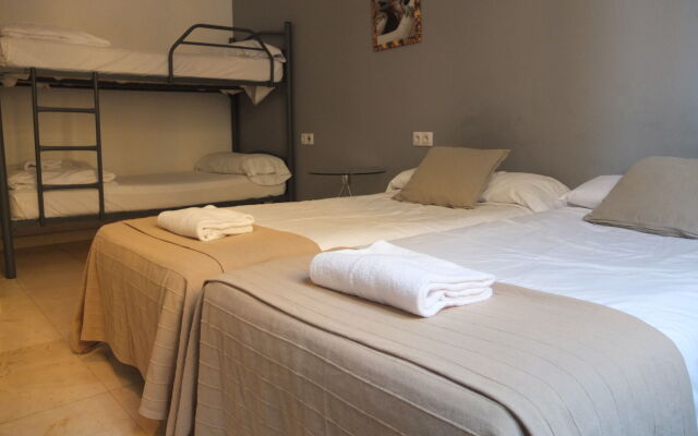 No Limit Hostel Central