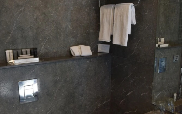 Twinz Hotel