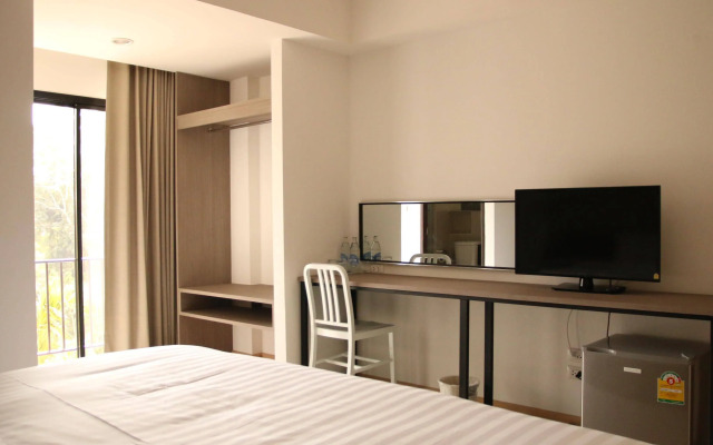 Dee Dee Place Hotel