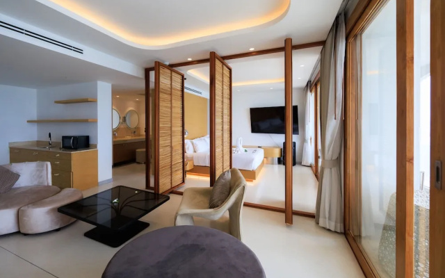 Elite Atoll Beachfront Hotel