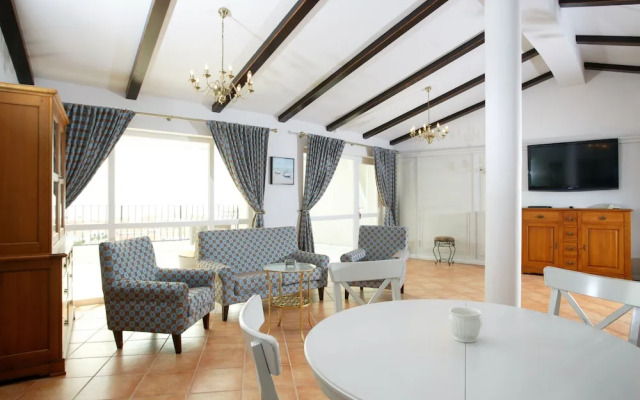 Arcadia Hotel - Marina Regia Residence