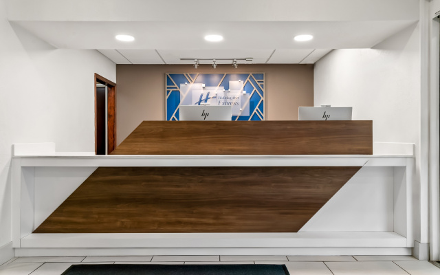 Holiday Inn Express Lapeer by IHG