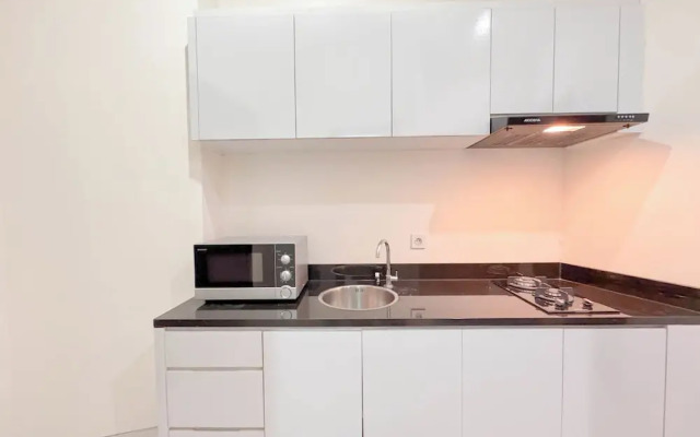 Homey And Simply 3Br At Grand Sungkono Lagoon Apartment