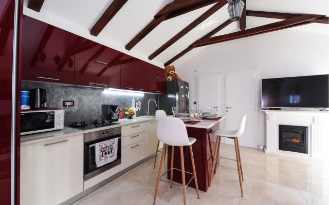 Amazing Home in Zadar with Hot Tub, Sauna & WiFi