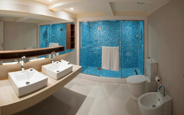 Al Bander Hotel & Resort
