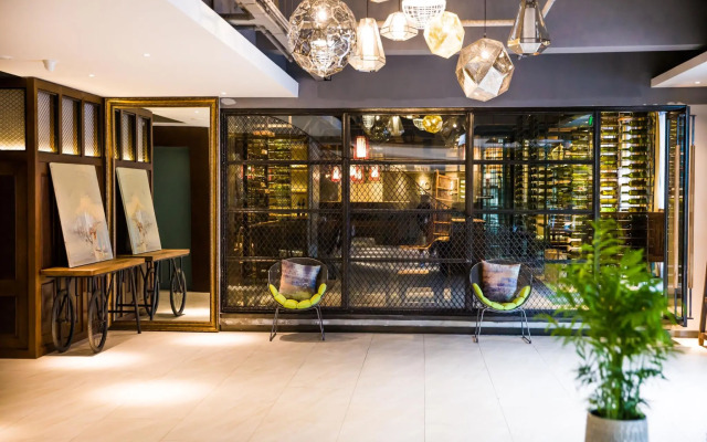 James Joyce Coffetel Qingdao Liuting International Airport