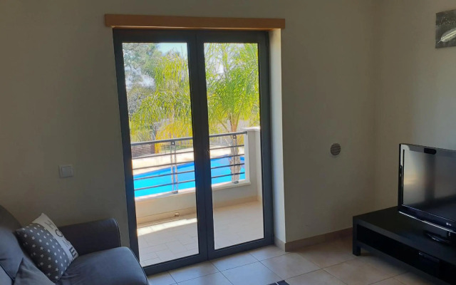 Quinta do Pinheiro Residence