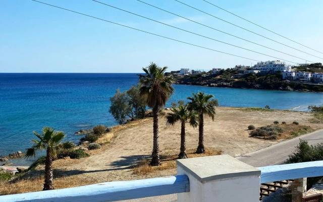 Agnadi Syros Beachfront Studios & Rooms