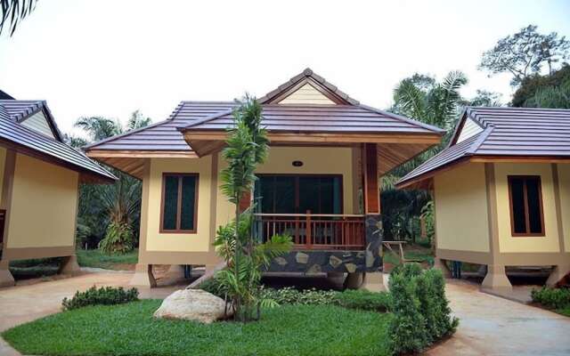 Dusit Phuphaya Resort