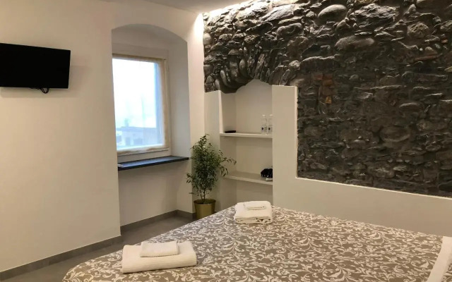 “White House “ in the center city (Manarola)5terre