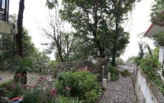 OYO 12853 The Kings Kalandi Resort