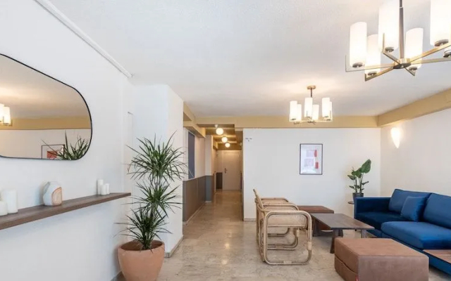 Granada Suites by Olala Homes