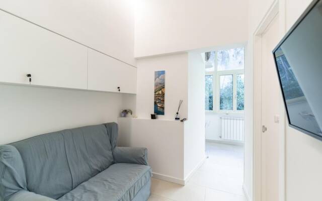 Piazza San Luigi 9 in Naples