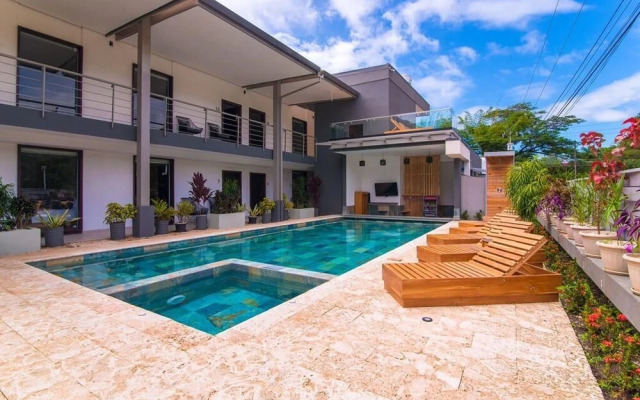 Paradise Bay Hotel Boutique