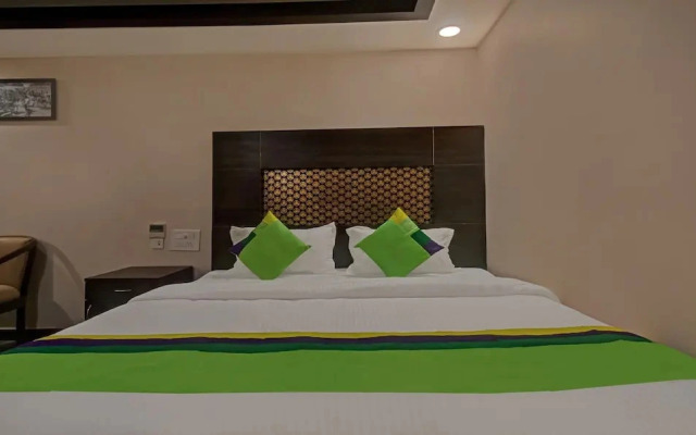 Palm Tree by OYO Rooms