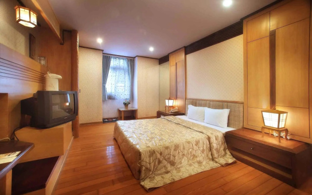 Green City Hotel