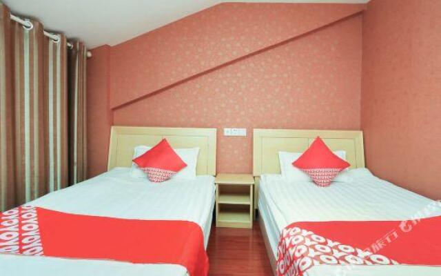 Zhenjiang passer-by house hotel